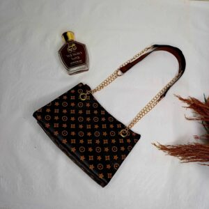 Elegant Chain Strap Handbag
