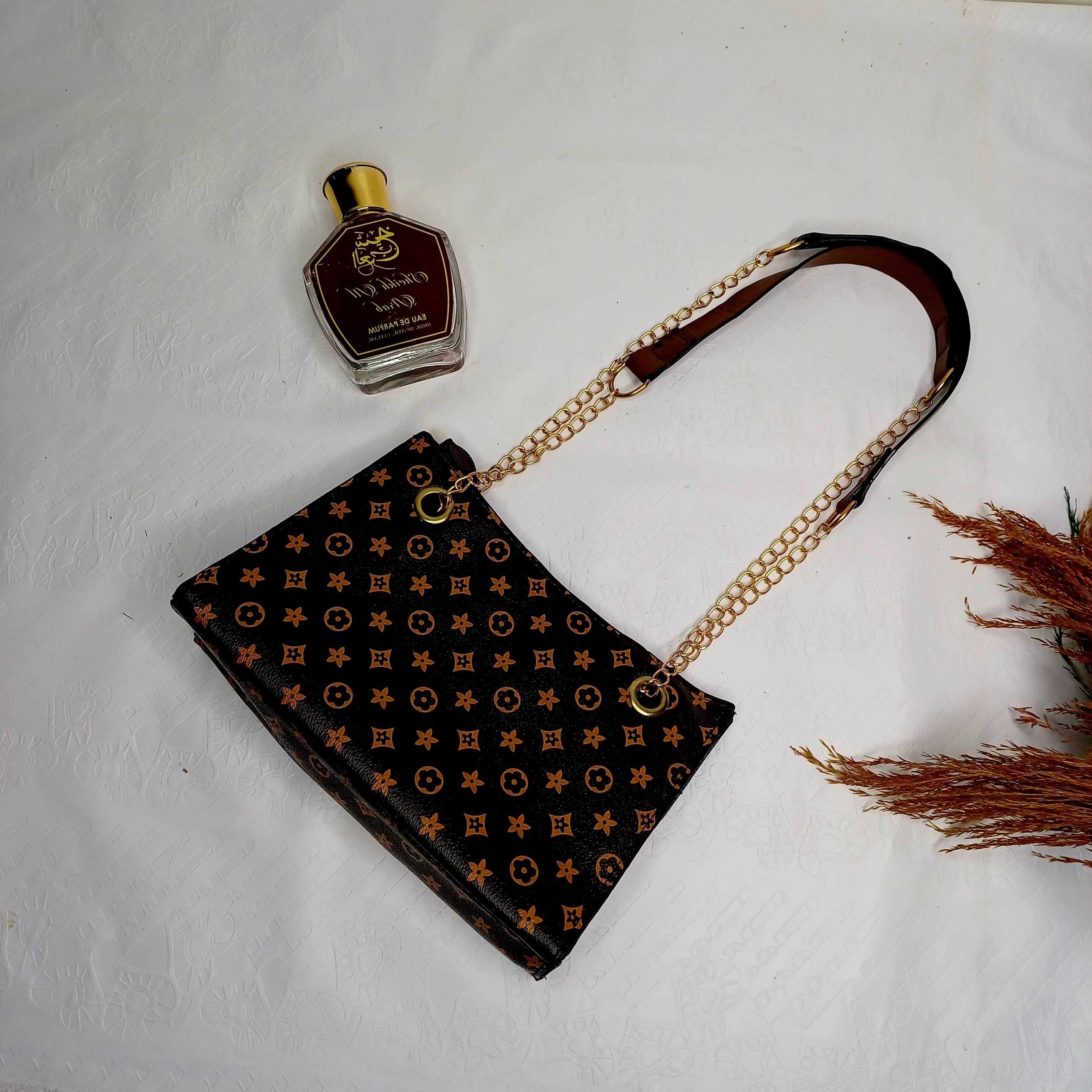 Elegant Chain Strap Handbag