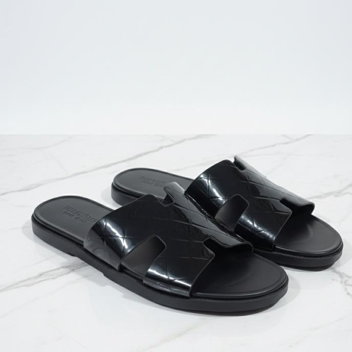 LuxeStep Black Cut-Out Slide Sandals