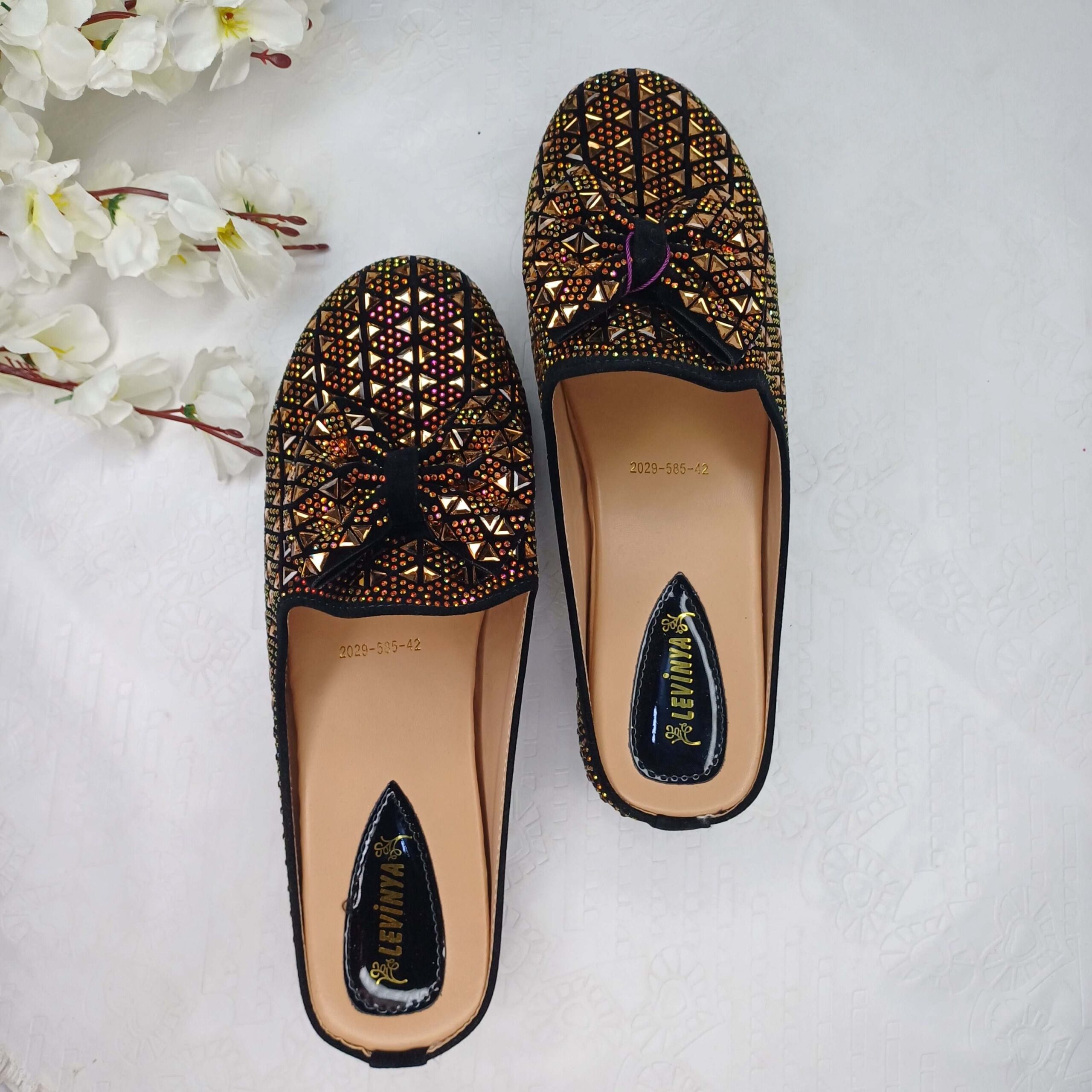 Embellished Jutti Women Half Shoe