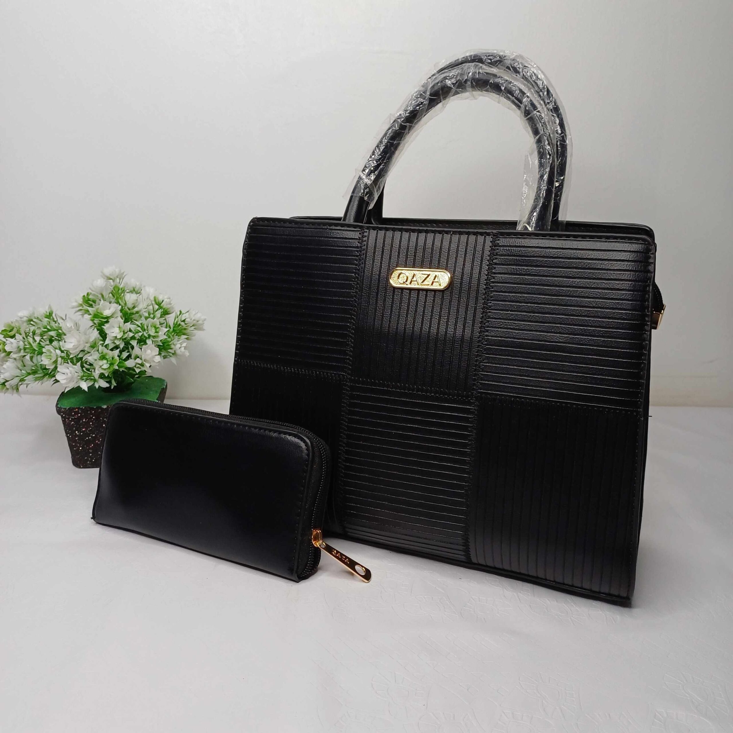 Oaza Elegant Black Handbag and Wallet Set