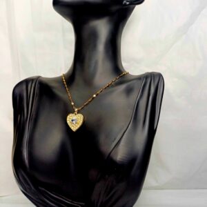 Elegant Heart-Shaped Pendant Necklace