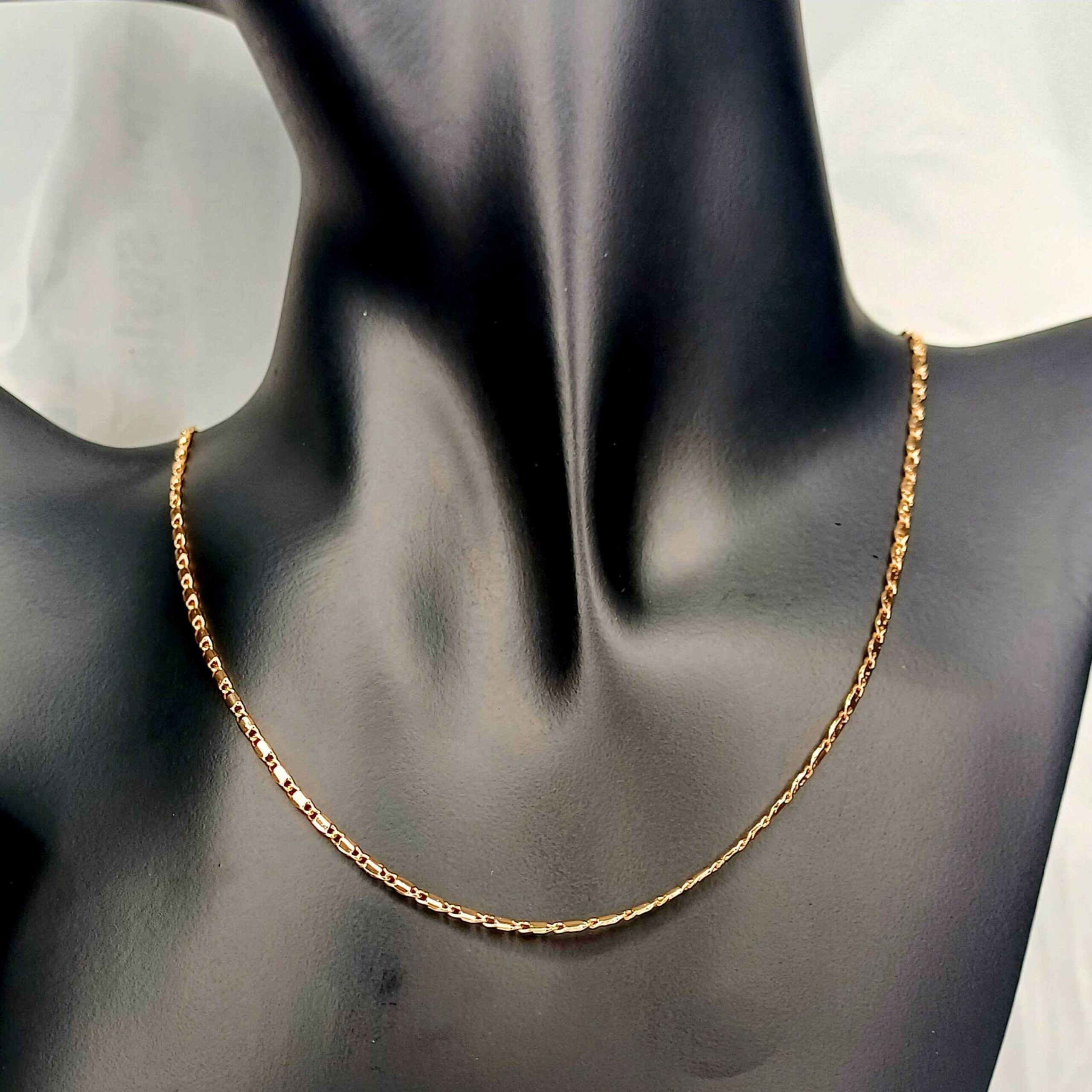 Elegant Gold Chain Necklace "Female"