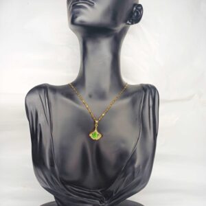 Elegant Green Teardrop Pendant Necklace