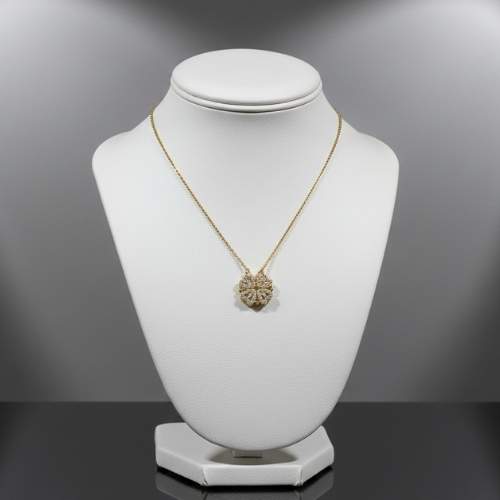Elegant Gold Pendant Necklace