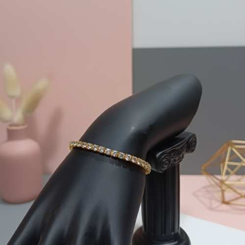 Elegant Gold Crystal Bracelet